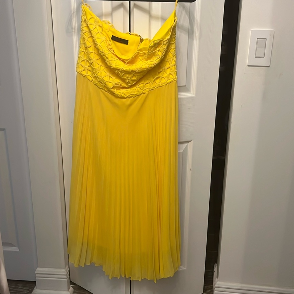 H couture made in Italy yellow strapless dress size large